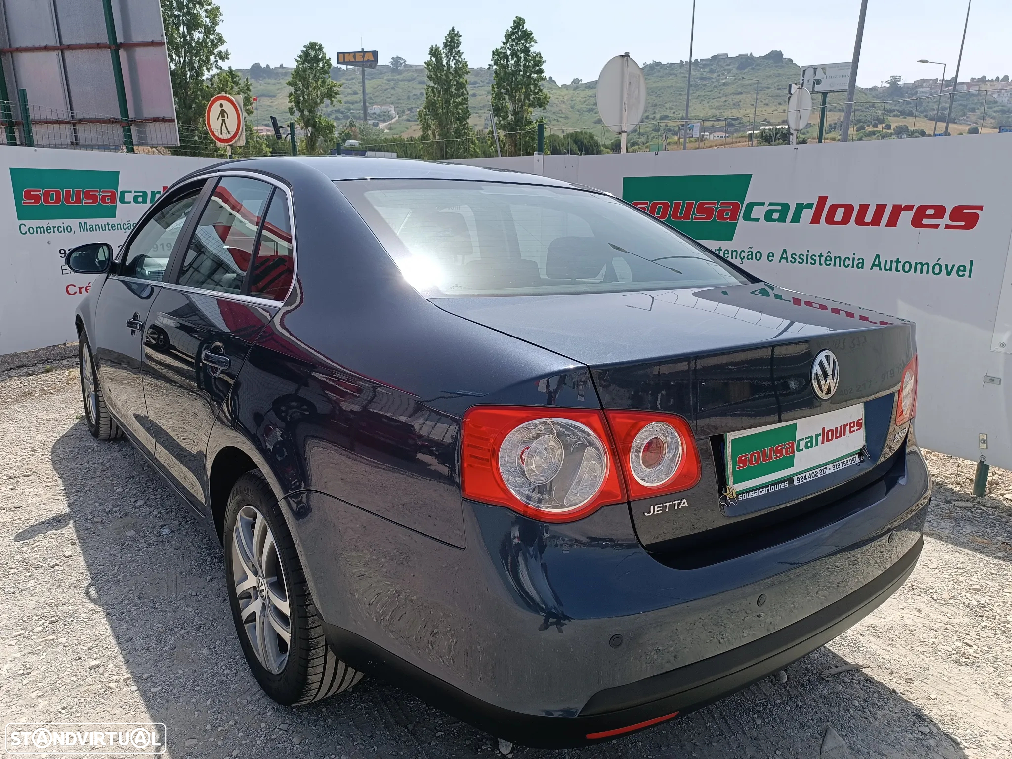 VW Jetta 2.0 TDI Confortline - 12