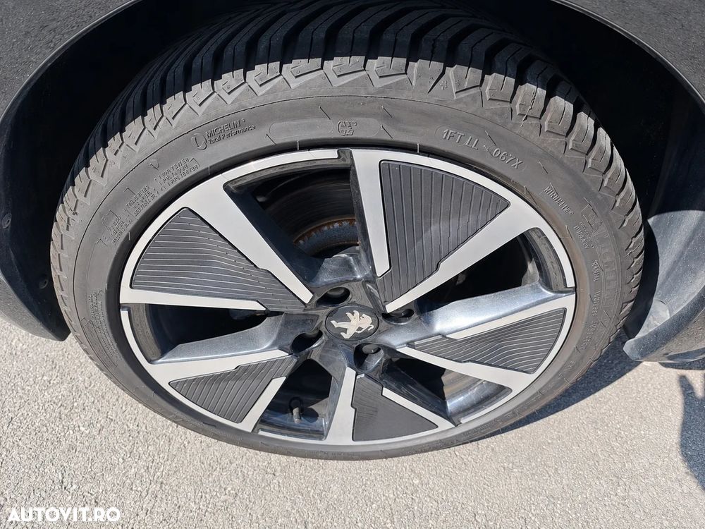 Peugeot 208 e-208 GT Pack - 19