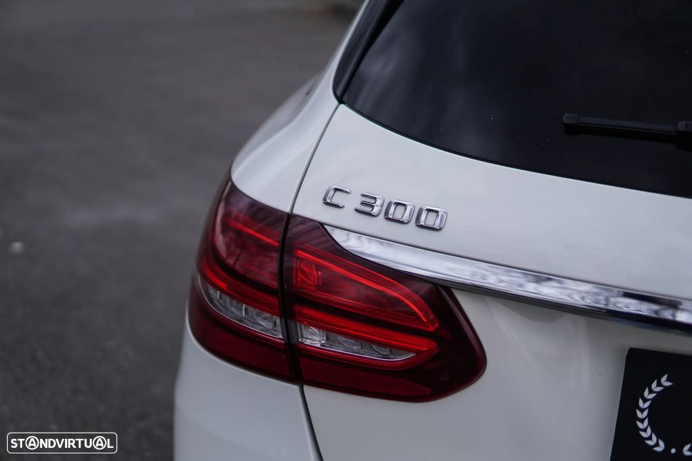 Mercedes-Benz C 300 BlueTEC Hybrid Avantgarde + - 23