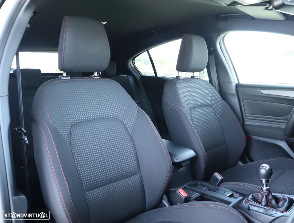 Ford Focus 1.0 EcoBoost MHEV ST-Line Style SIP - 4