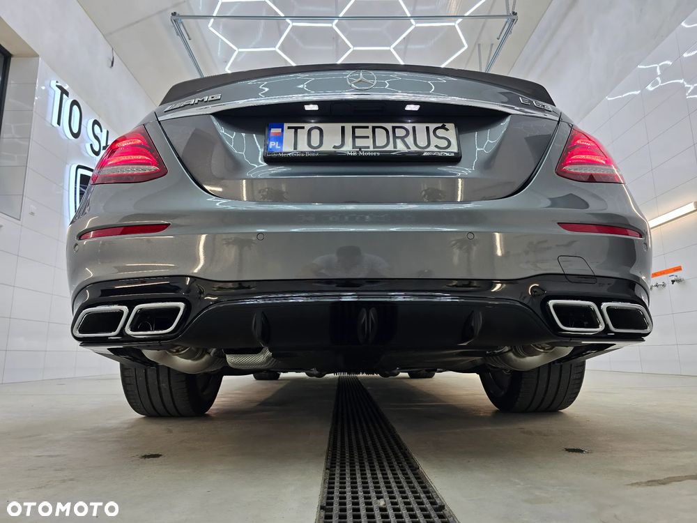 Mercedes-Benz Klasa E - 19
