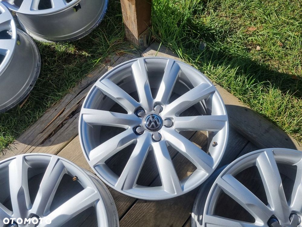 AUDI A4 B7,VW PASSAT,TIGUAN,SEAT LEON,SKODA SUPERB 8X19 ET39 5X112 super - 5