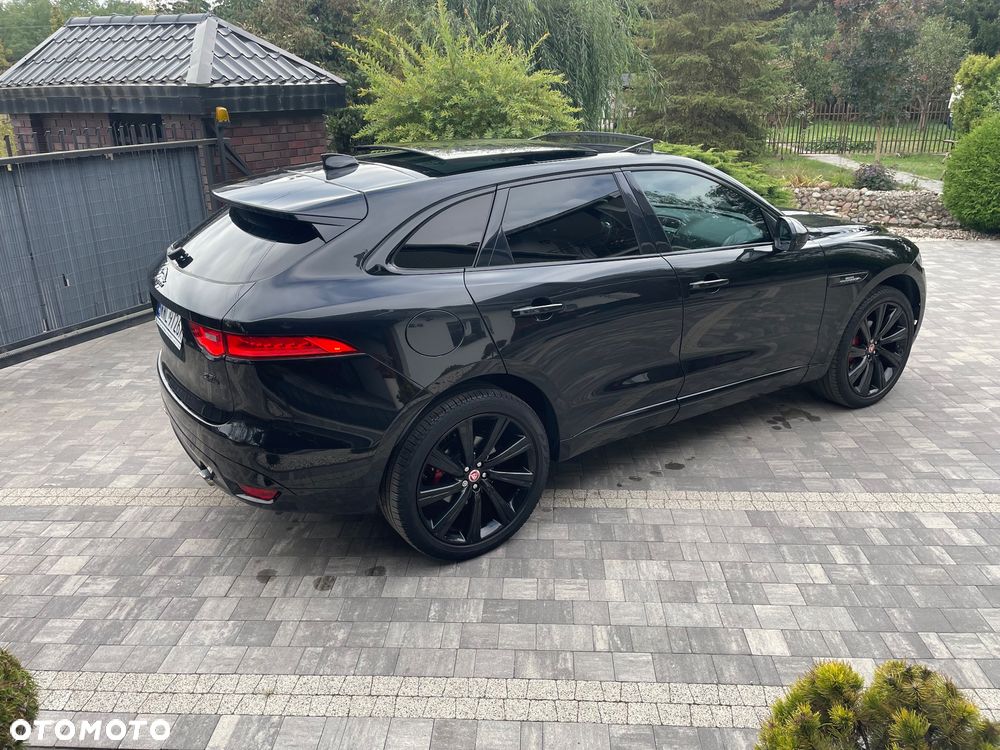 Jaguar F-Pace 2.0 i4P AWD R-Sport - 4