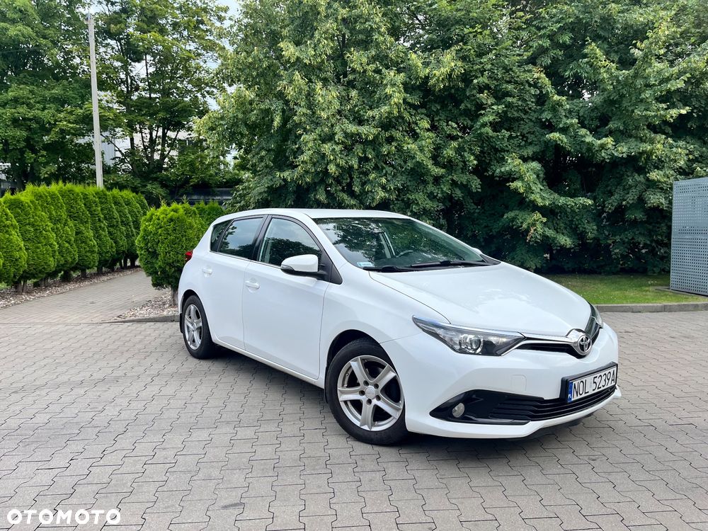 Toyota Auris 1.4 D-4D Premium - 1