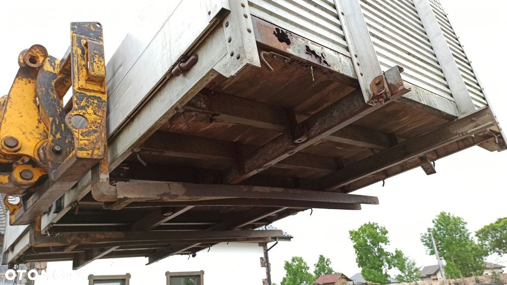 skrzynia ładunkowa paka iveco daily 3,9m - 11