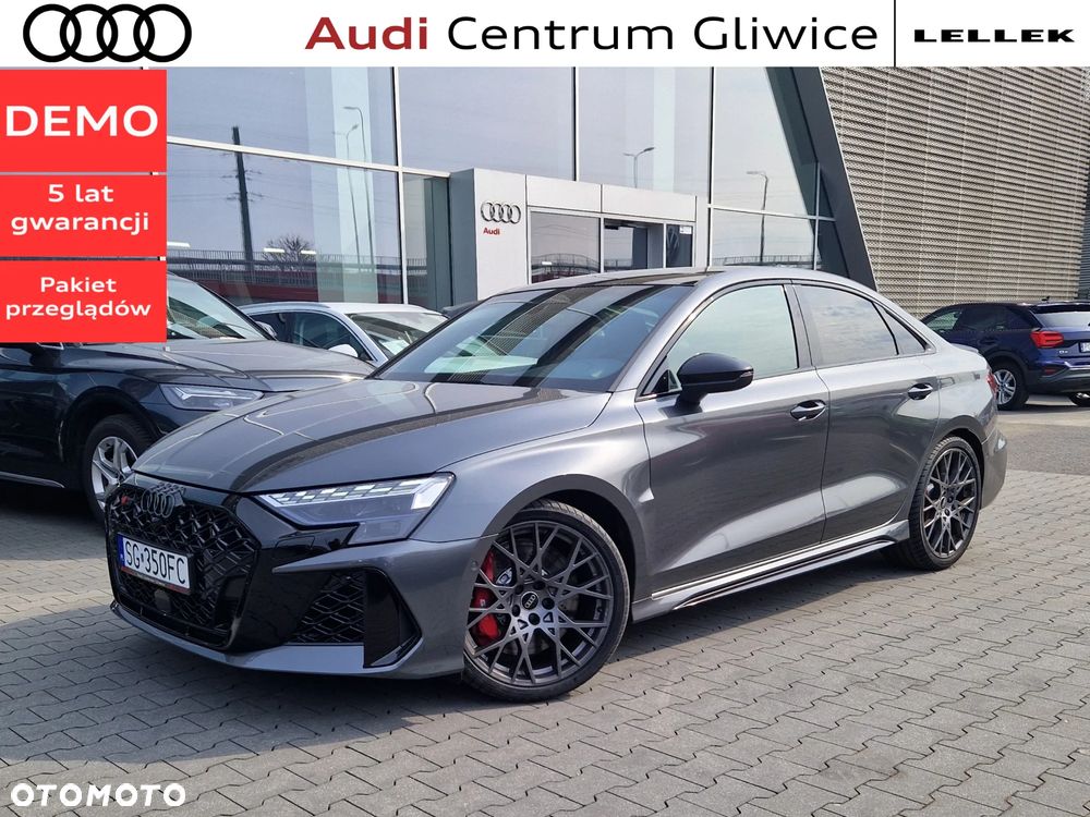 Audi RS3 Limousine - 2