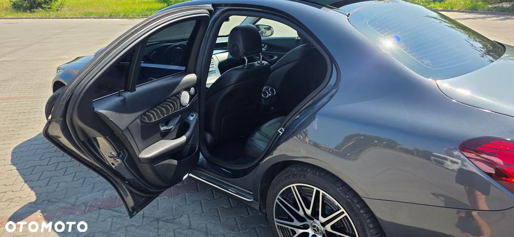 Mercedes-Benz Klasa C 300 7G-TRONIC - 9