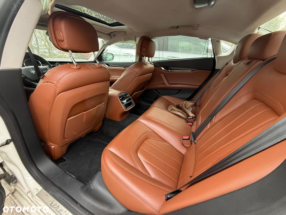 Maserati Quattroporte Q4 GranLusso - 15