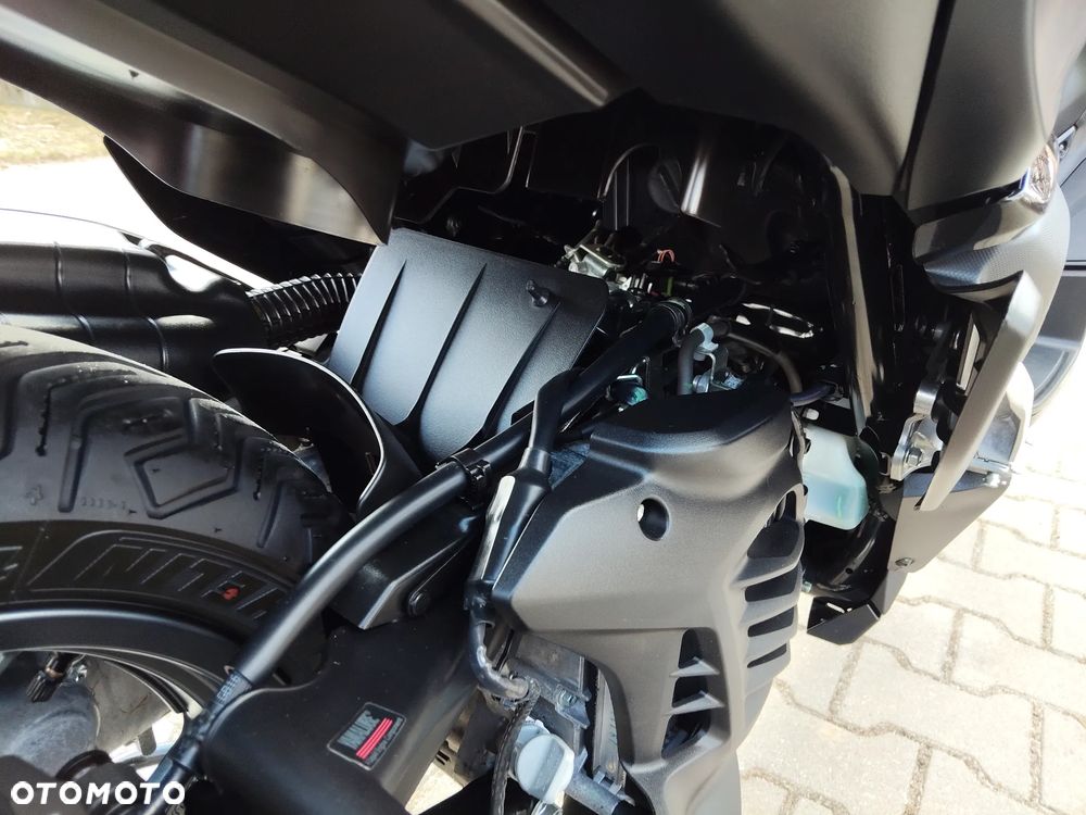 Yamaha X-max - 22