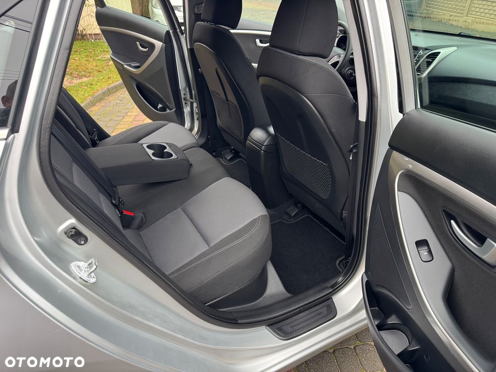 Hyundai i30 1.6 CRDi Premium - 14