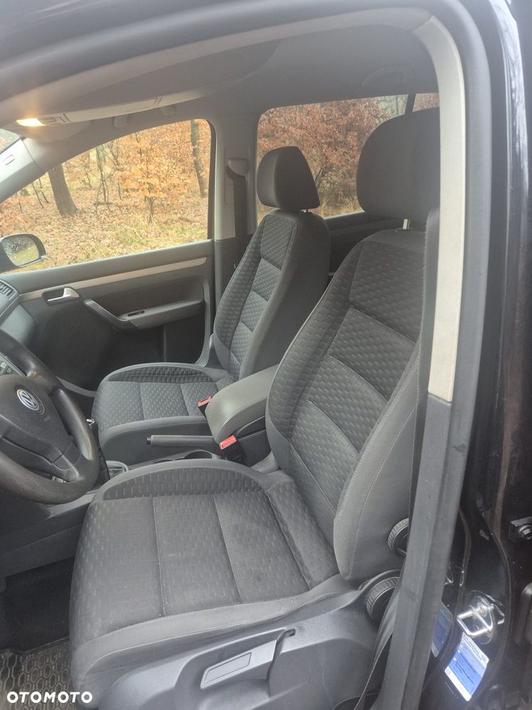 Volkswagen Touran - 5