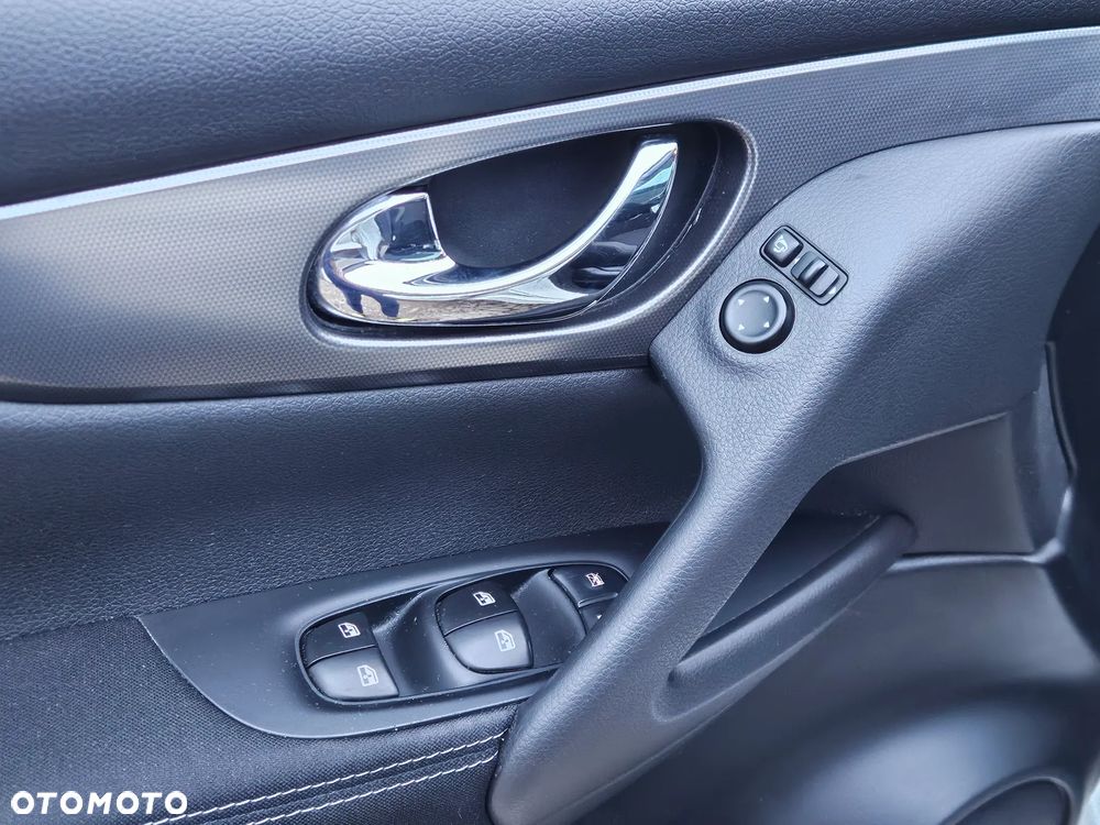 Nissan Qashqai 1.2 DIG-T N-Connecta Xtronic EU6 - 28