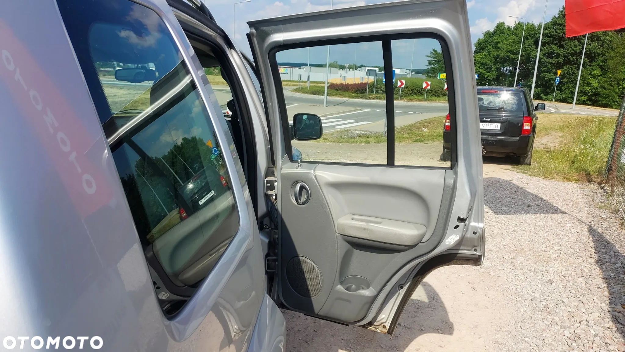 Jeep Cherokee 3.7L Limited - 11