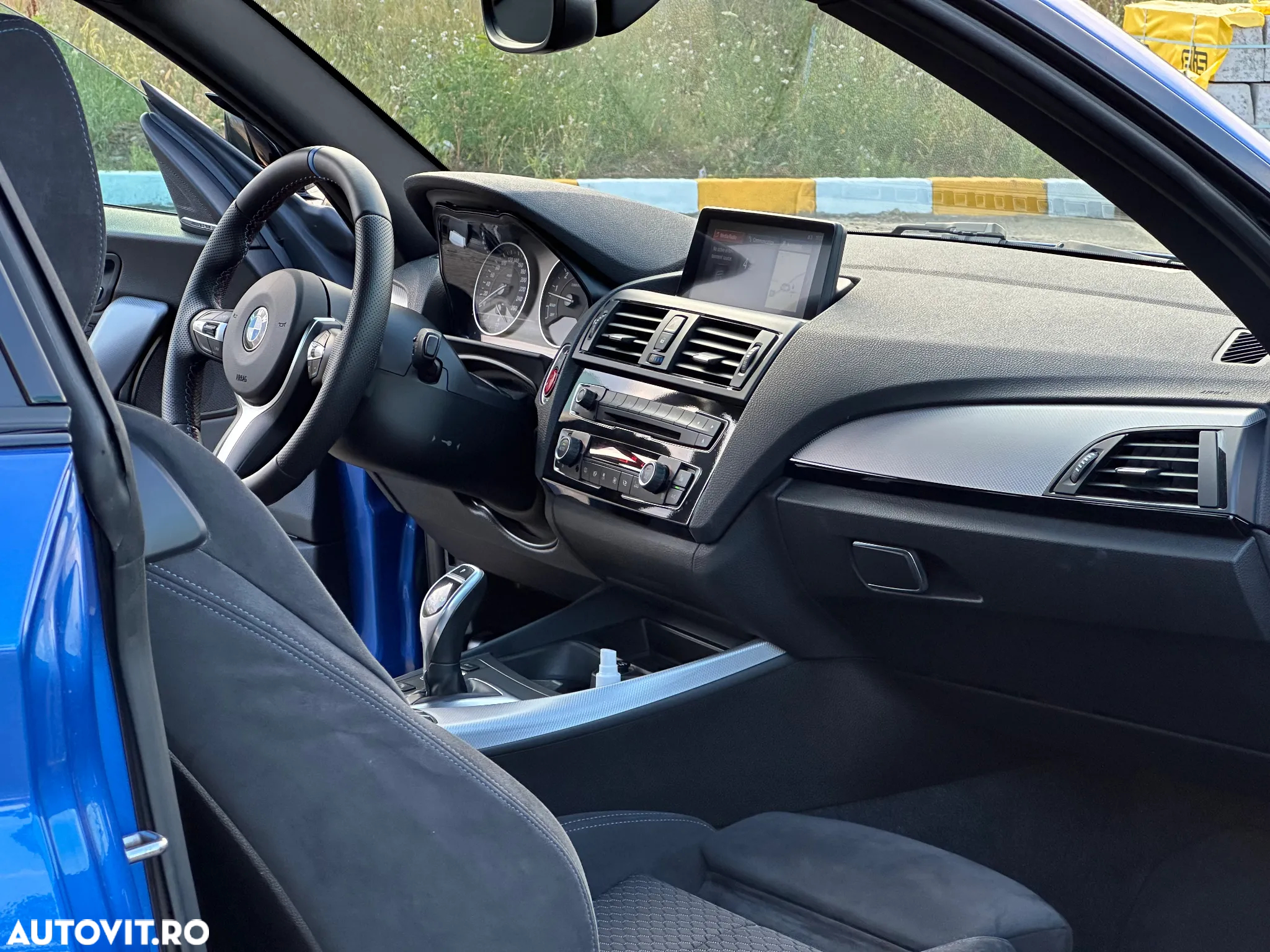 BMW M2 M235i xDrive AT - 22
