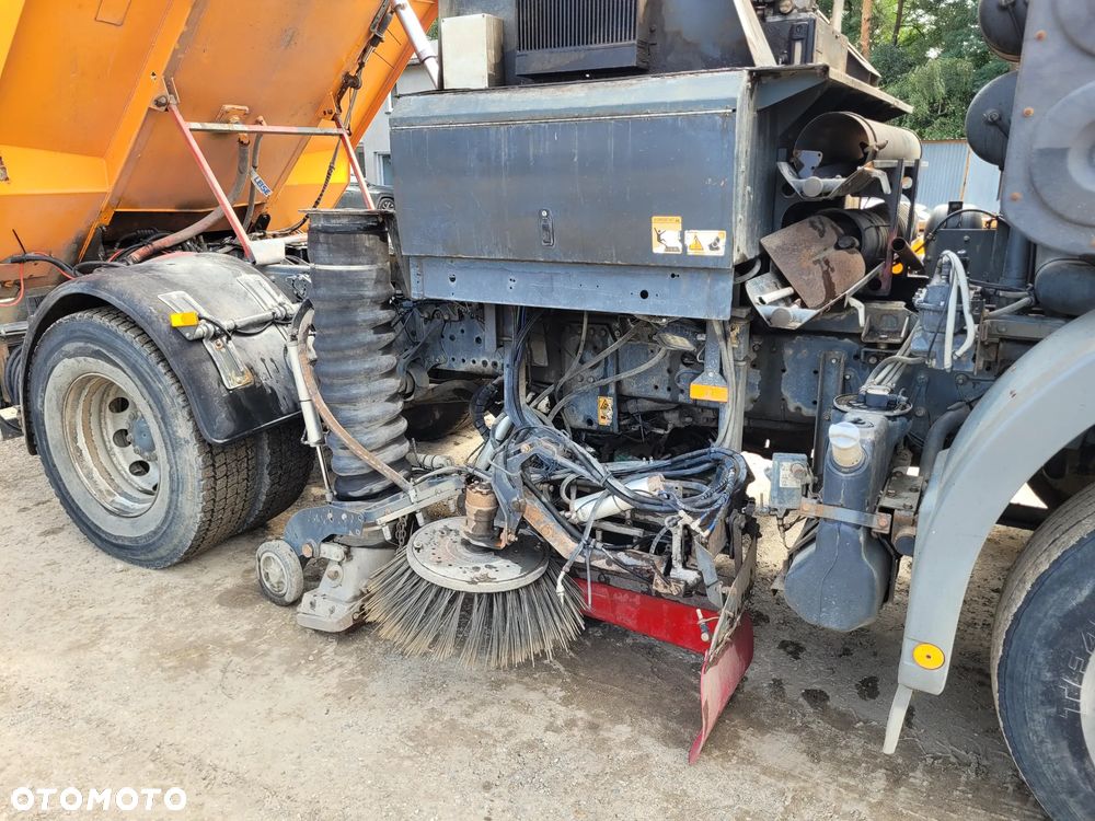 Mercedes-Benz AXOR Zamiatarka drogowa Johnston, Kupper Weisser - 6