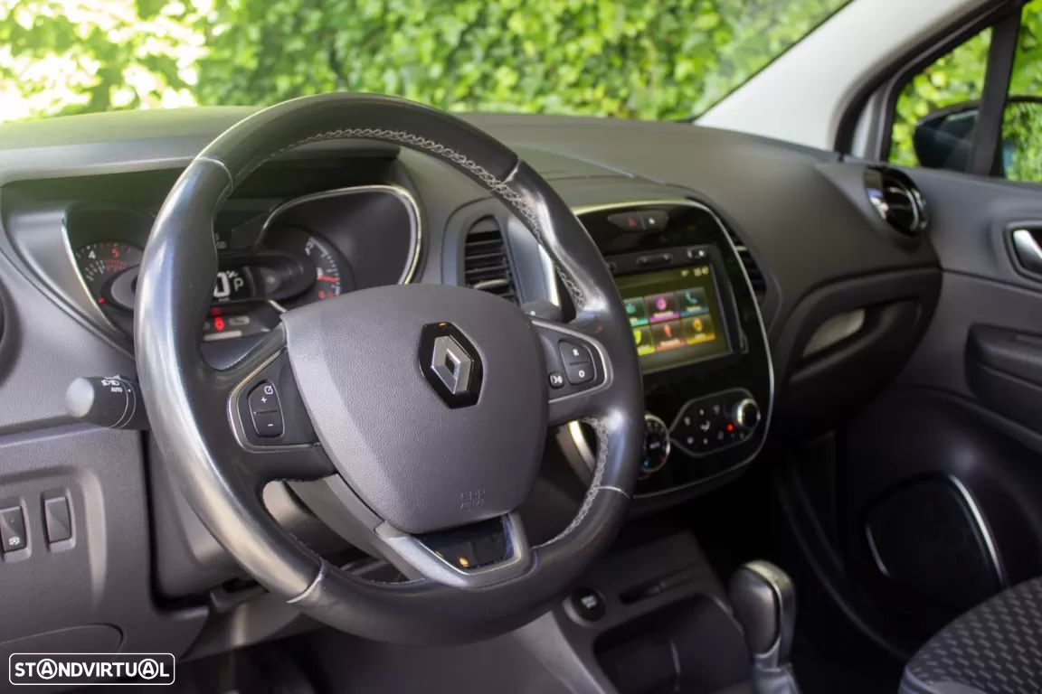 Renault Captur 1.5 dCi Exclusive EDC - 11