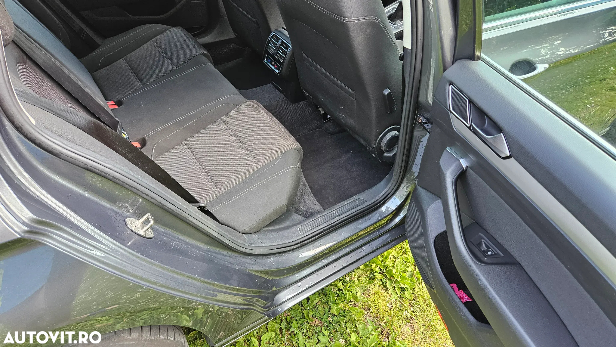 Volkswagen Passat Variant 2.0 TDI (BlueMotion Technology) Comfortline - 12