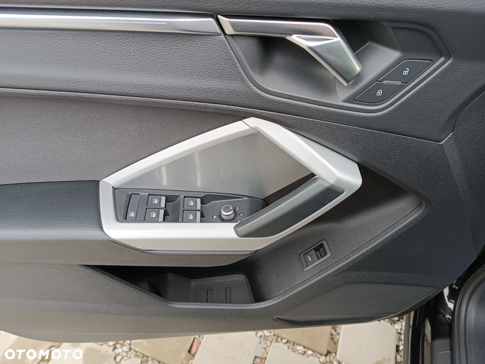 Audi Q3 35 TDI Advanced S tronic - 37