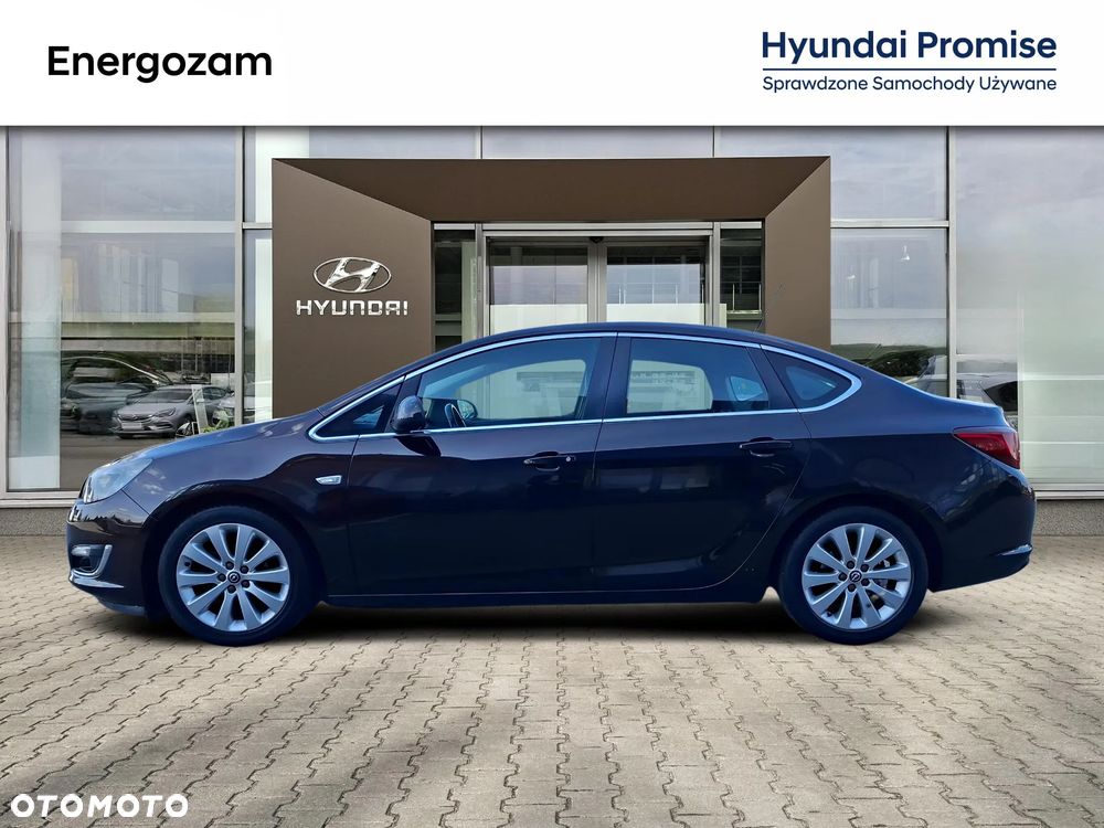 Opel Astra 1.6 Executive - 2