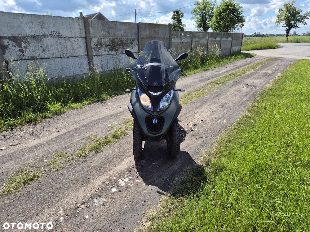 Piaggio MP-3 - 2