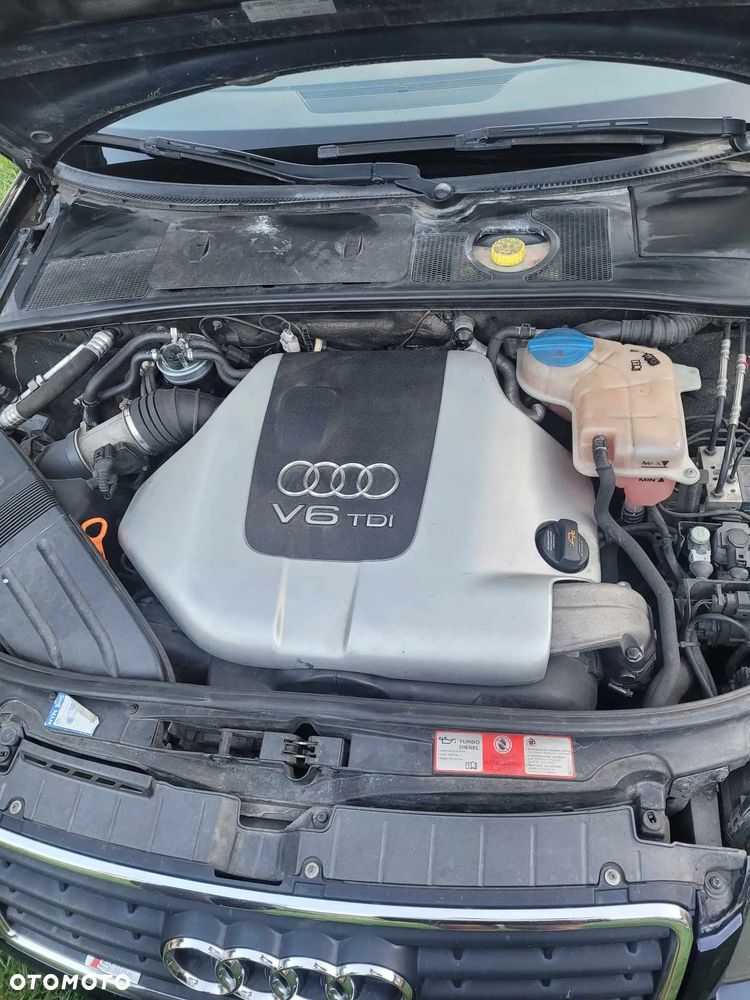 Audi A4 Cabrio ver-2-5-tdi-multitronic - 9