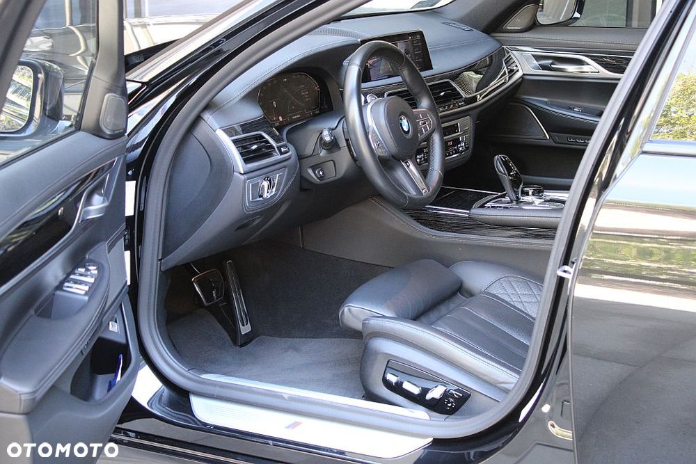 BMW Seria 7 730d xDrive mHEV sport - 7