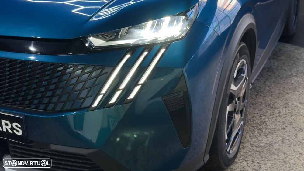 Peugeot E-3008 Allure - 13