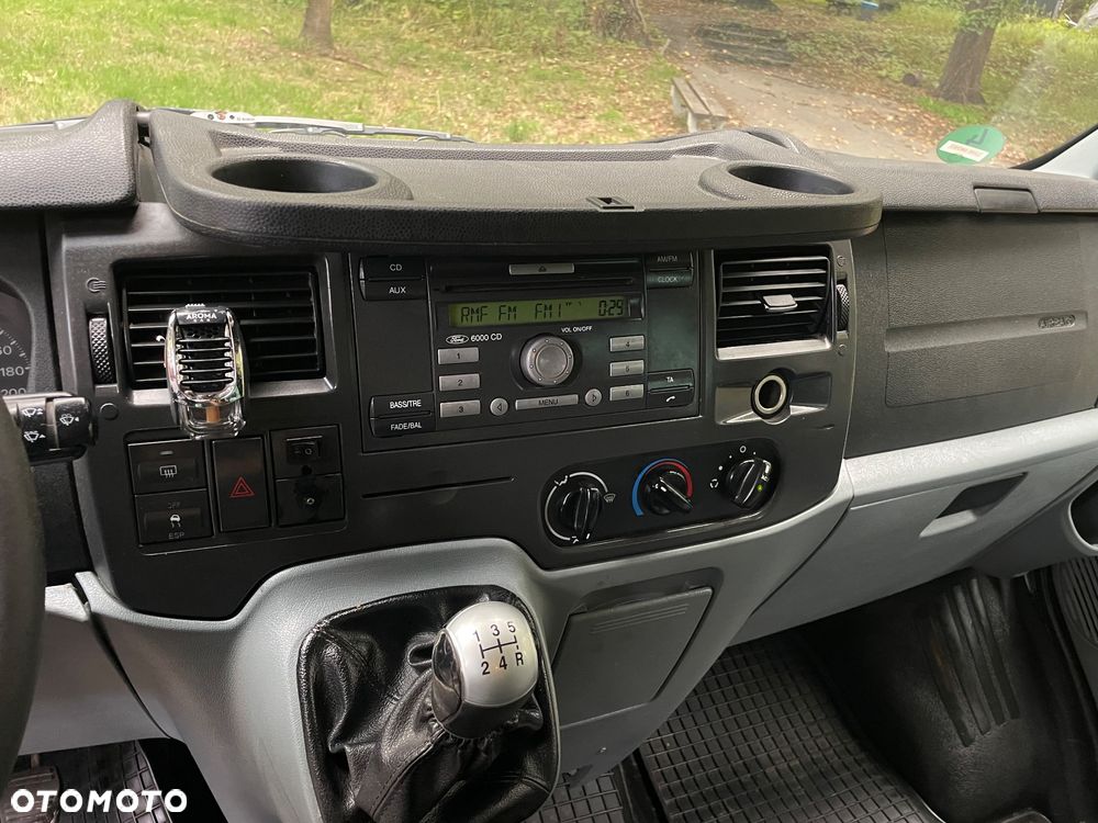 Ford Transit - 13