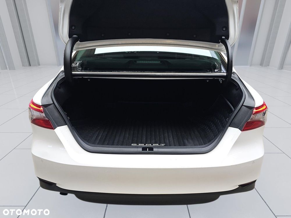 Toyota Camry 2.5 Hybrid Prestige CVT - 17