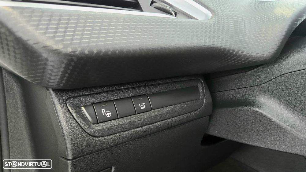 Peugeot 208 1.2 PureTech Allure - 11