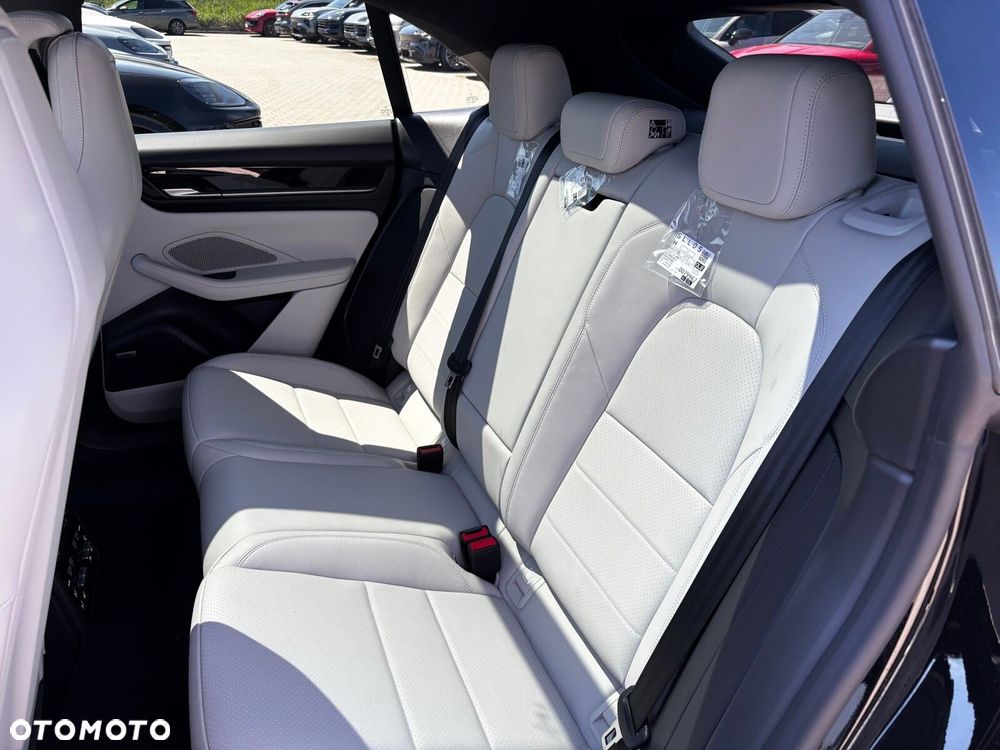 Porsche Macan - 36
