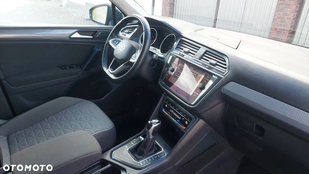 Volkswagen Tiguan - 30