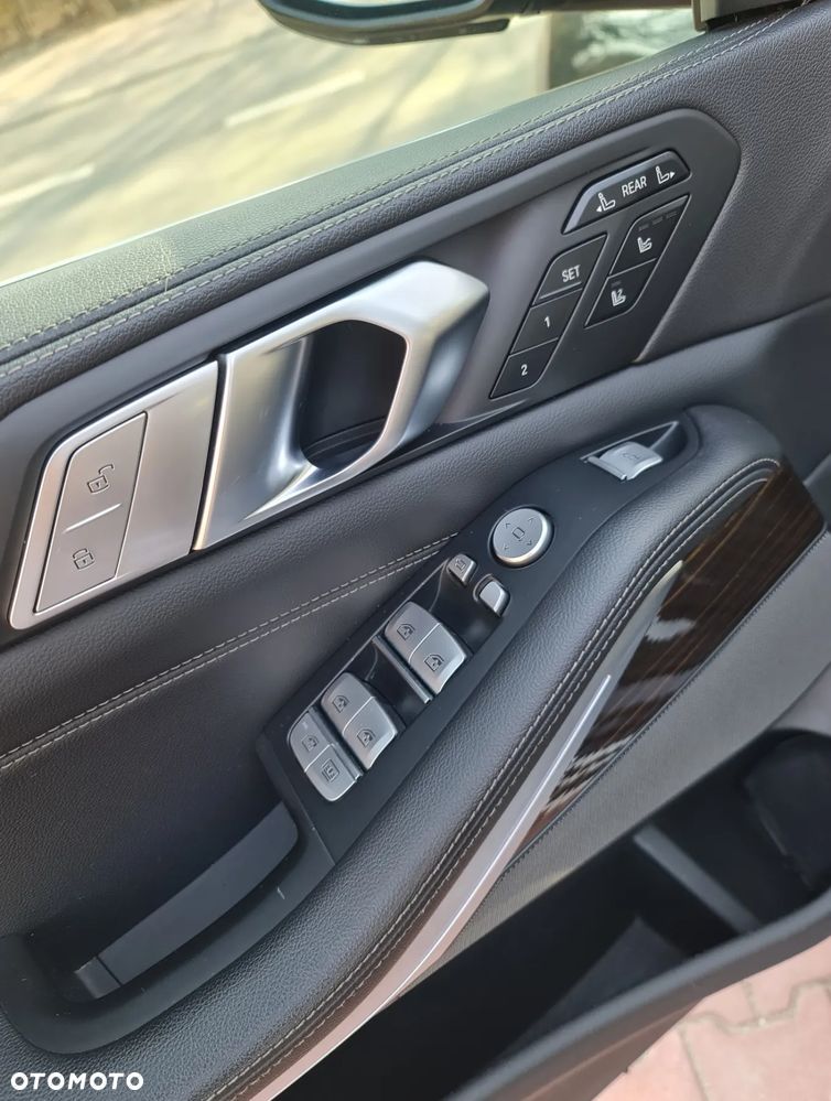 BMW X7 xDrive40i - 14