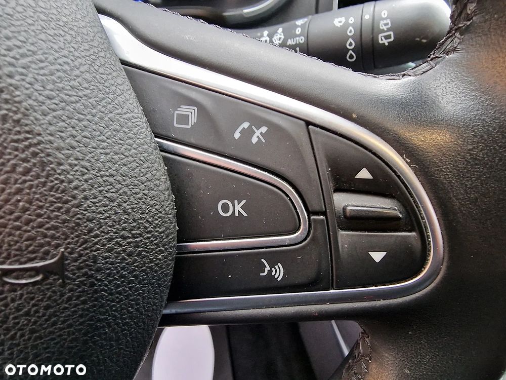 Renault Megane BLUE dCi 115 BOSE EDITION - 14