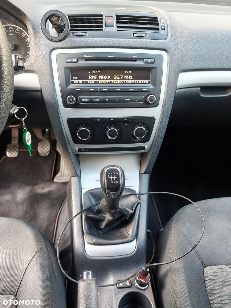 Skoda Octavia 1.4 TSI Ambiente - 24