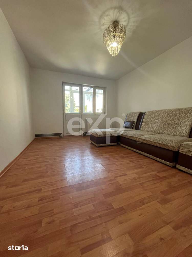 Vanzare 2 camere curat liber decomandat et 3 central Gaesti — fotografia 1
