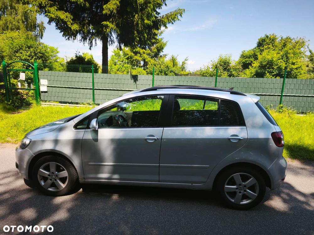 Volkswagen Golf Plus 1.6 TDI BlueMot Comfortline - 14