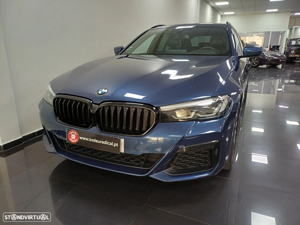 BMW 530 e Pack Desportivo M - 4
