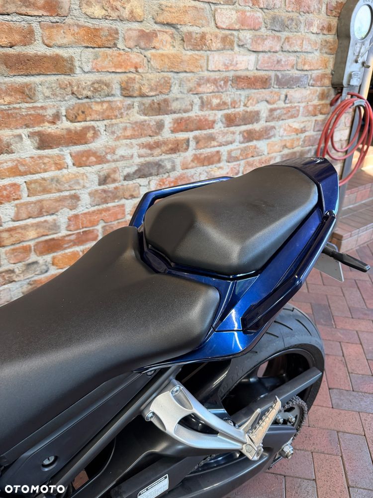 Yamaha FZ - 9