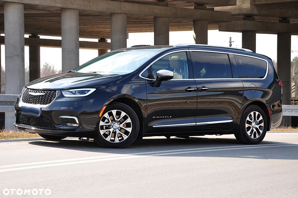 Chrysler Pacifica - 5