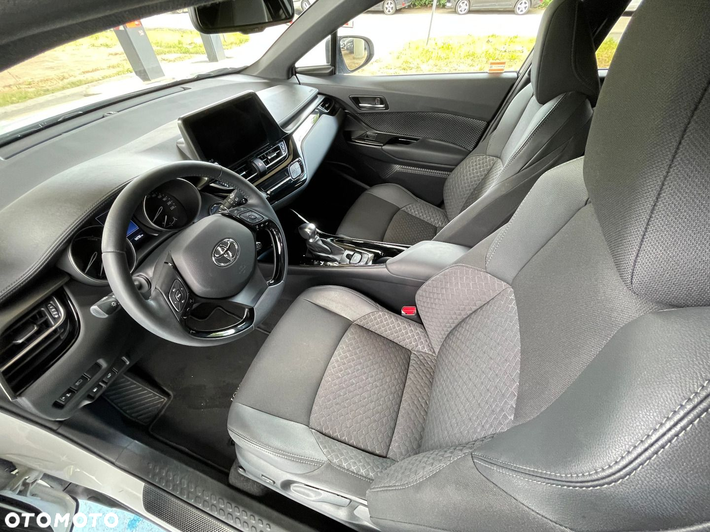 Toyota C-HR - 9