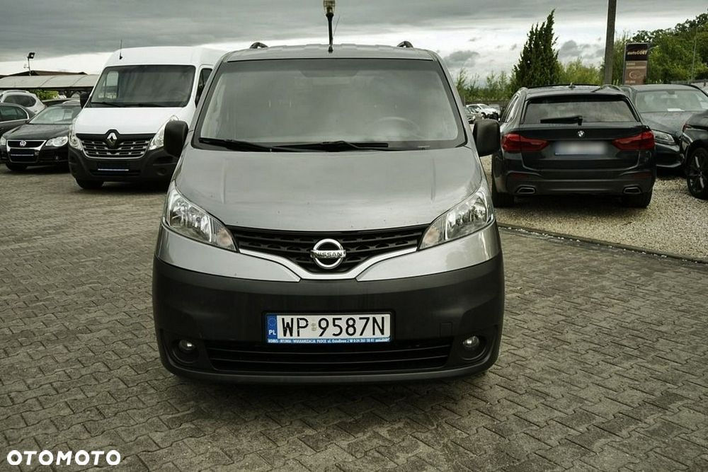Nissan NV200 - 14