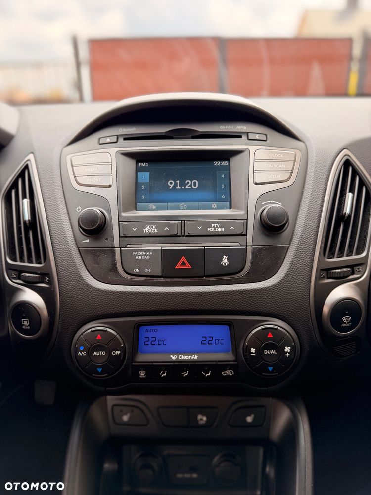 Hyundai ix35 1.7 CRDi 2WD blue Finale Gold - 15