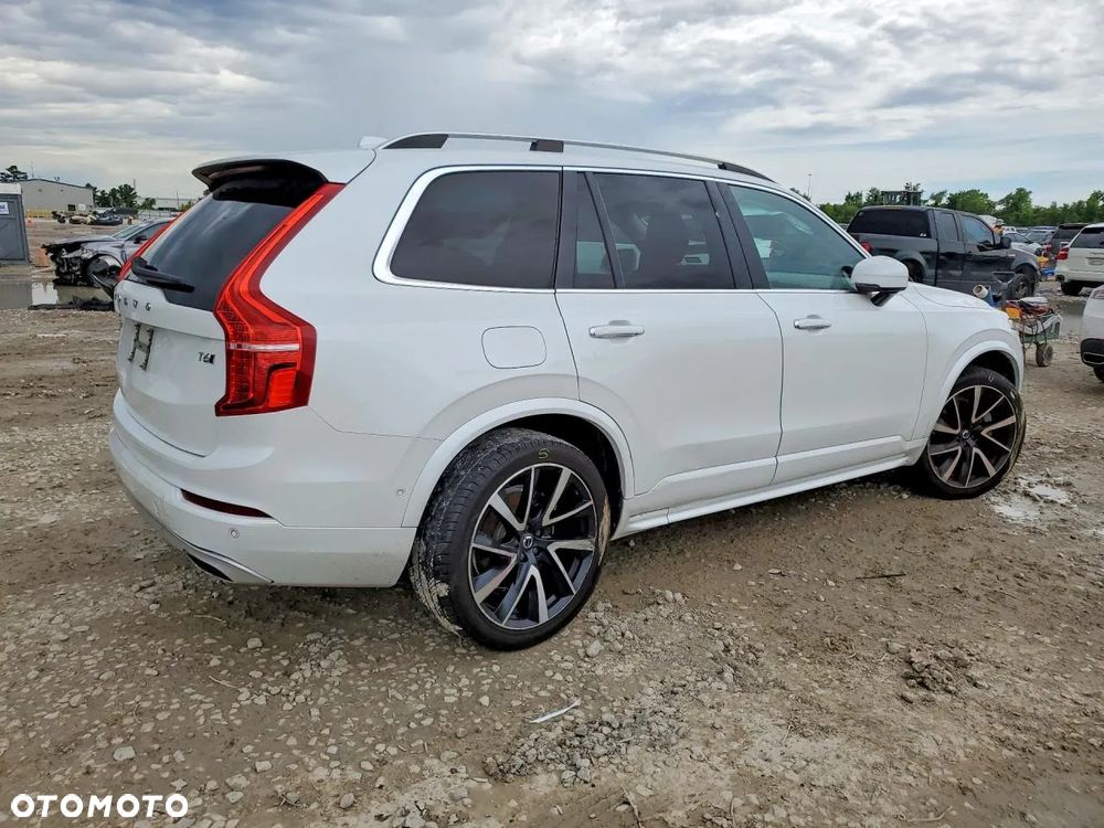 Volvo XC 90 T6 AWD Geartronic Momentum - 4