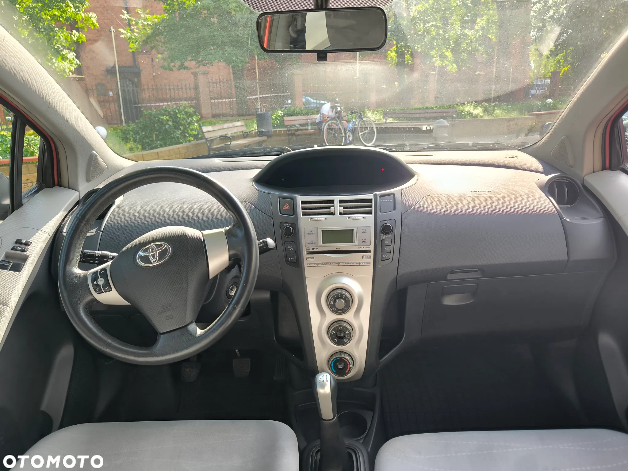 Toyota Yaris 1.3 Luna - 8