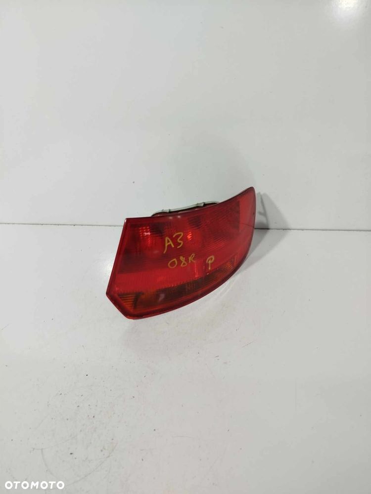 LAMPA PRAWA TYLNA TYŁ AUDI A3 8P 05-08 - 3