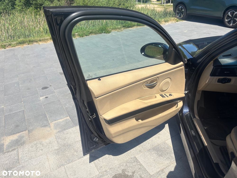 BMW Seria 3 320d DPF - 17