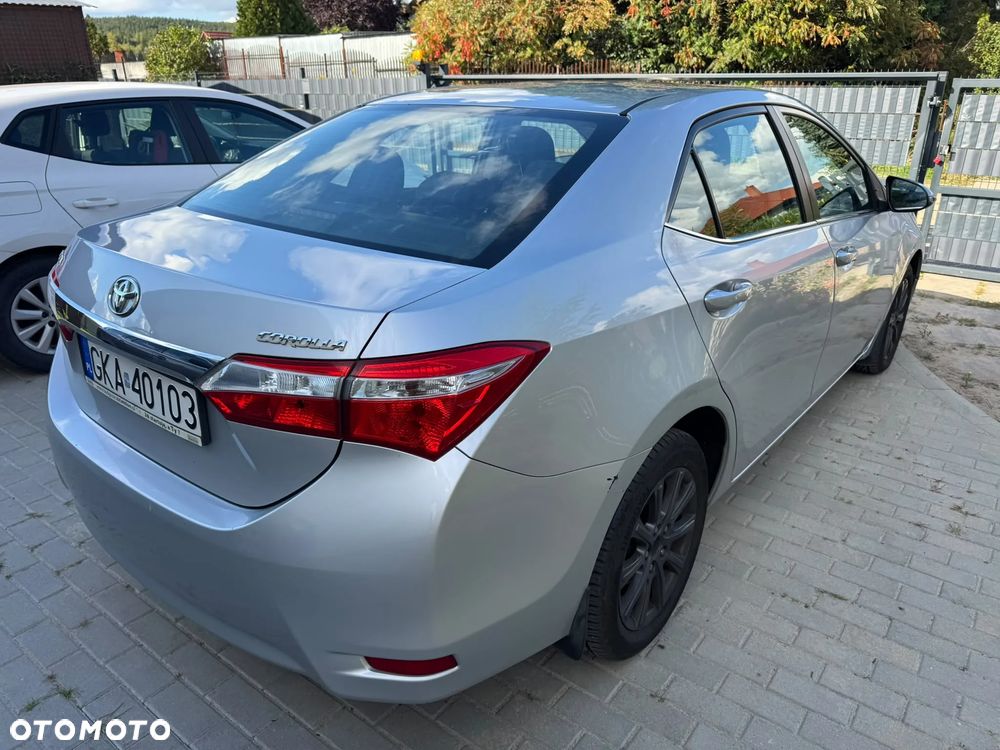 Toyota Corolla - 4