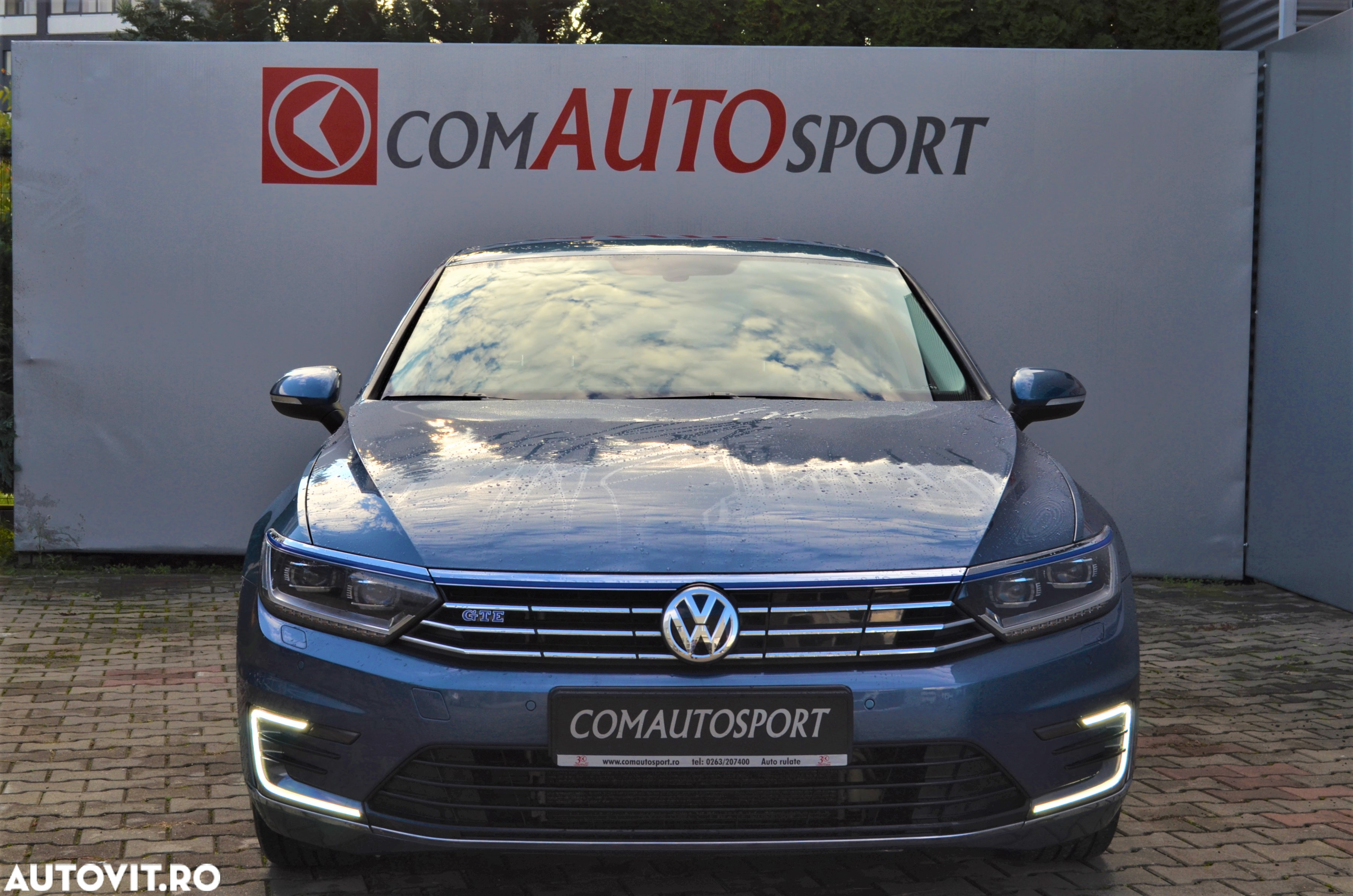 Volkswagen Passat - 2