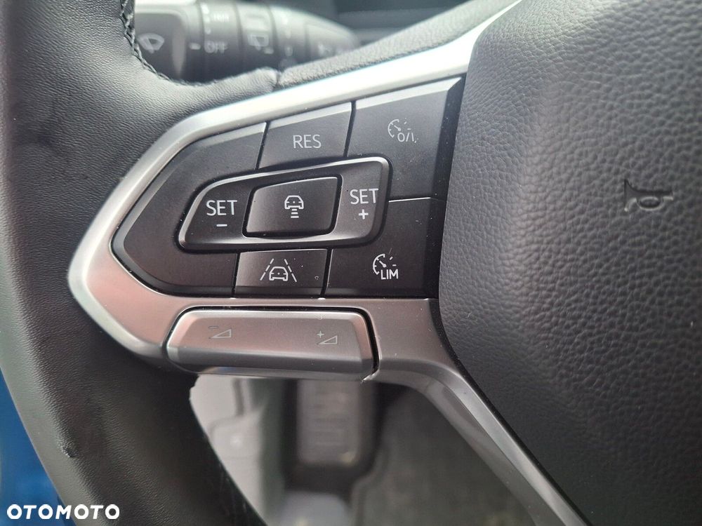 Volkswagen Caravelle - 22